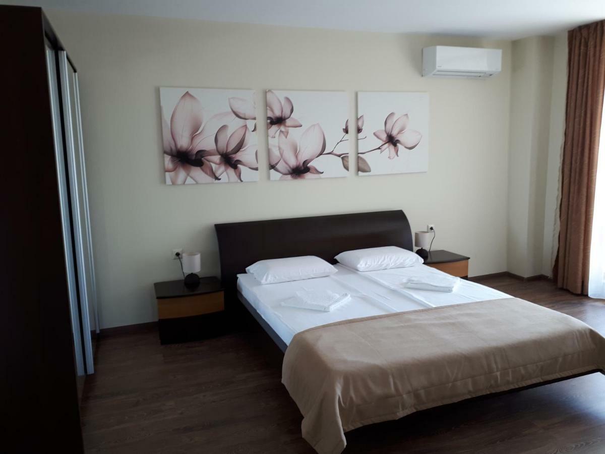 Gradina Hotel Chernomorets Exterior photo